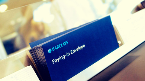 Barclays invests in WealthOS